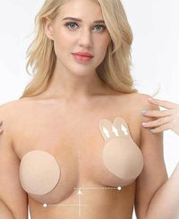 Sutiã Adesivo Reutilizável efeito Push Up para Levantamento de Seio. EFEITO SILICONE, LEVANTA PEITO. O sutiã invisível é a solução perfeita para aquela ocasião em que uma peça de roupa simplesmente não combina com qualquer sutiã que você tenha. Atitude feminina, beleza da mulher, seios em pé, toda mulher merece, adesivo para seios.