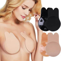 Sutiã Adesivo Reutilizável efeito Push Up para Levantamento de Seio. EFEITO SILICONE, LEVANTA PEITO. O sutiã invisível é a solução perfeita para aquela ocasião em que uma peça de roupa simplesmente não combina com qualquer sutiã que você tenha. Atitude feminina, beleza da mulher, seios em pé, toda mulher merece, adesivo para seios.